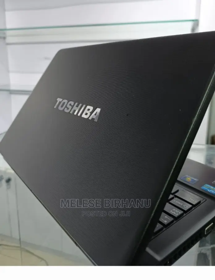 New Laptop Toshiba Tecra R10 4GB Intel Core I5 HDD 500GB