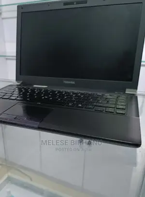 New Laptop Toshiba Tecra R10 4GB Intel Core I5 HDD 500GB