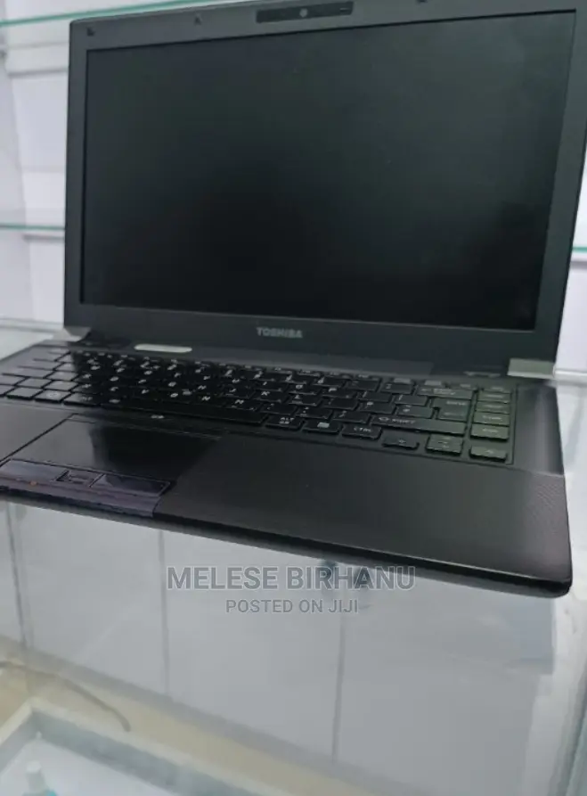 New Laptop Toshiba Tecra R10 4GB Intel Core I5 HDD 500GB