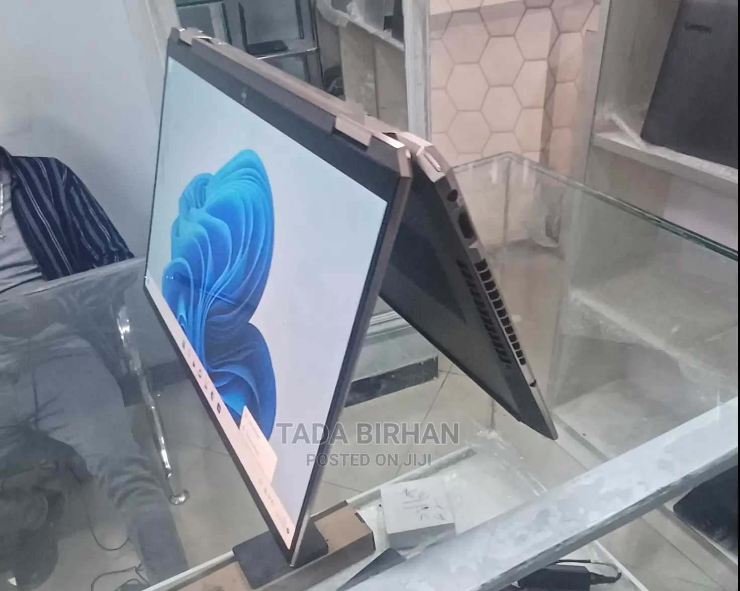 New Laptop HP Spectre X360 15t 16GB Intel Core I7 SSD 1T