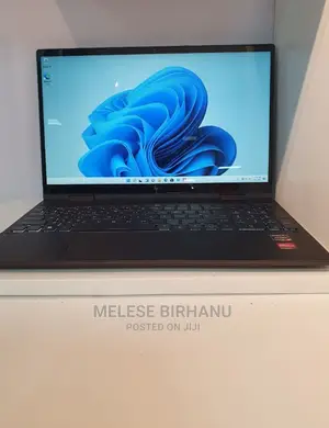 New Laptop HP Envy X360 8GB AMD Ryzen 5 SSD 512GB