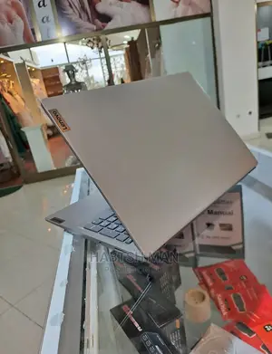 New Laptop Lenovo Ideapad 3 4GB Intel Core I3 SSD 256GB