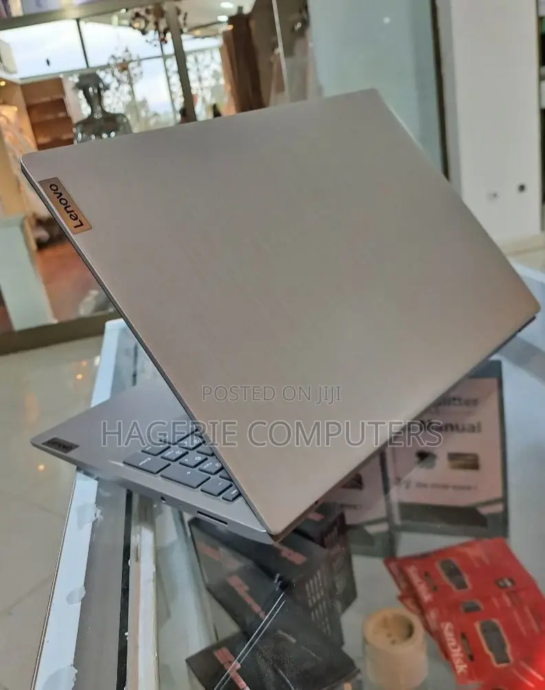 New Laptop Lenovo Ideapad 3 4GB Intel Core I3 SSD 256GB