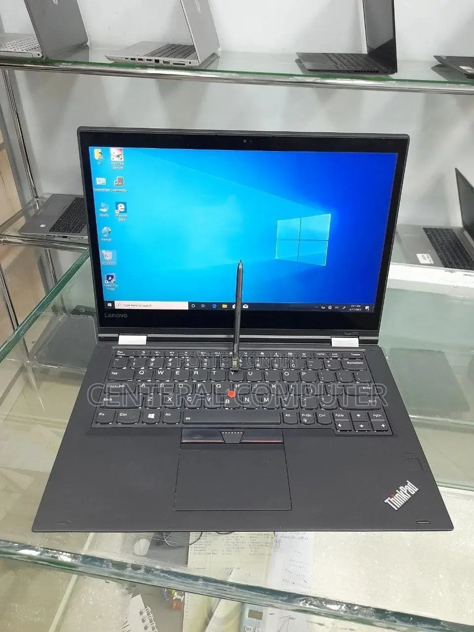 New Laptop Lenovo Yoga 730 8GB Intel Core I5 SSD 512GB