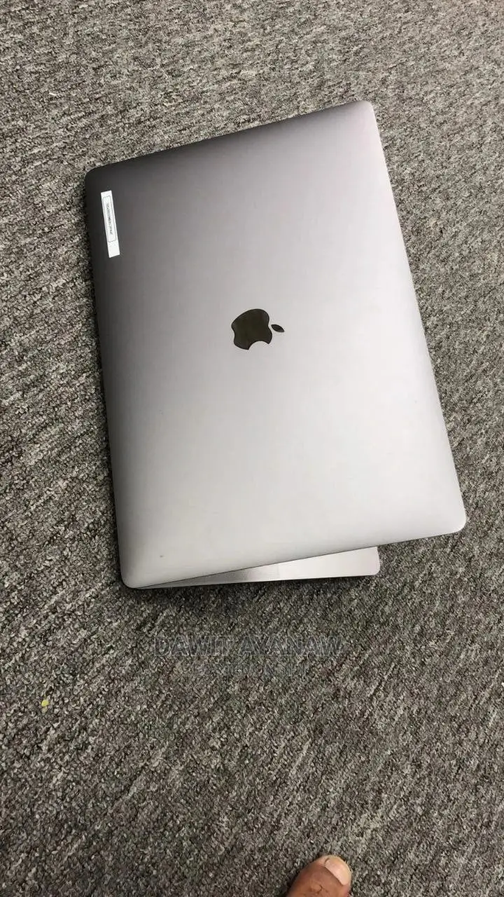 New Laptop Apple MacBook Pro 2017 16GB Intel Core I7 SSD 512GB