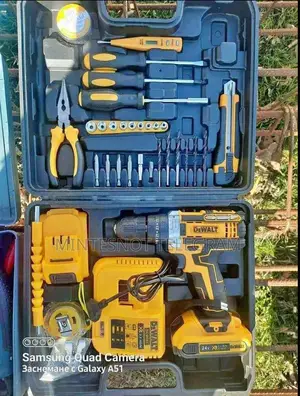 Dewalt Rechargeable Drill With Full Accessories 24v