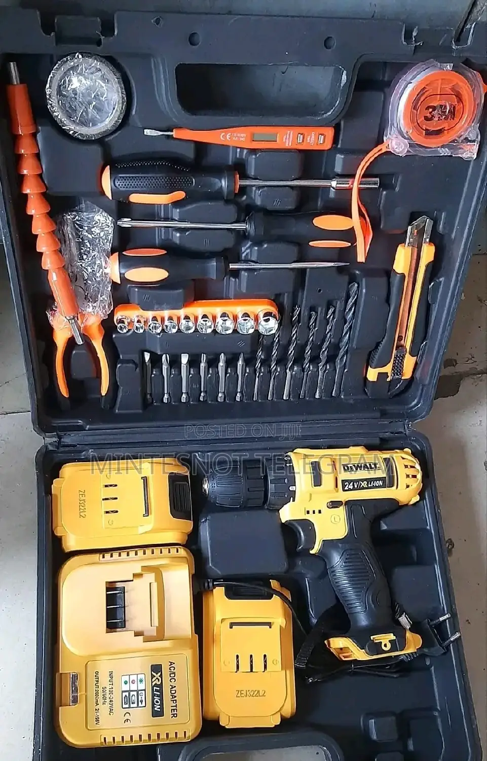 Dewalt Rechargeable Drill With Full Accessories 24v