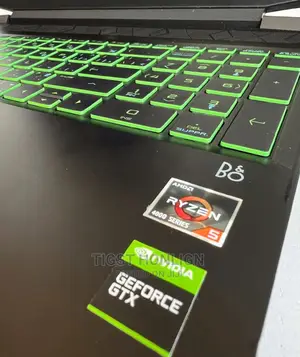 New Laptop HP Pavilion 15 8GB AMD Ryzen 5 SSD 512GB