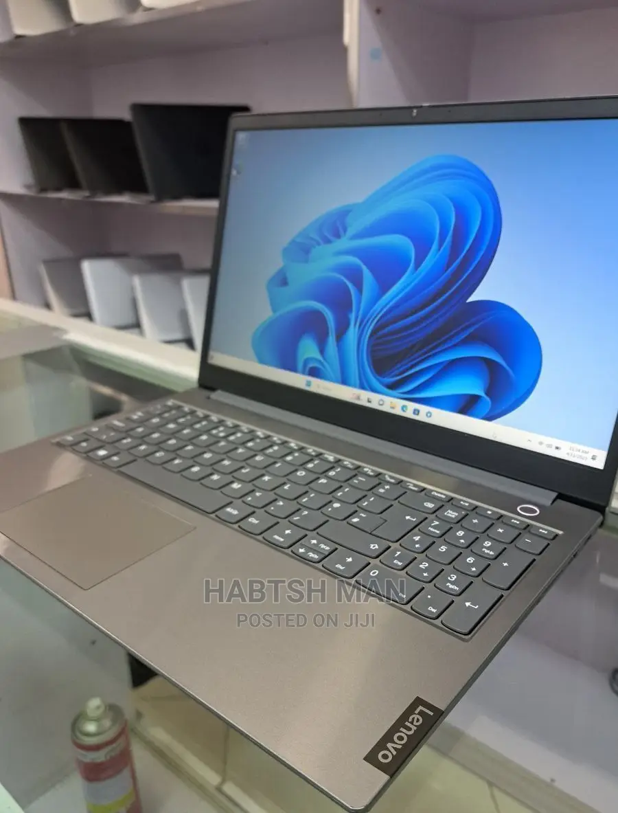 New Laptop Lenovo ThinkBook 15 8GB Intel Core I5 SSD 512GB