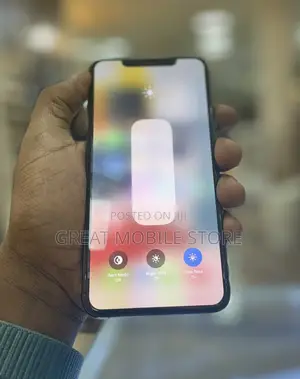 Apple iPhone 11 Pro Max 64 GB Green