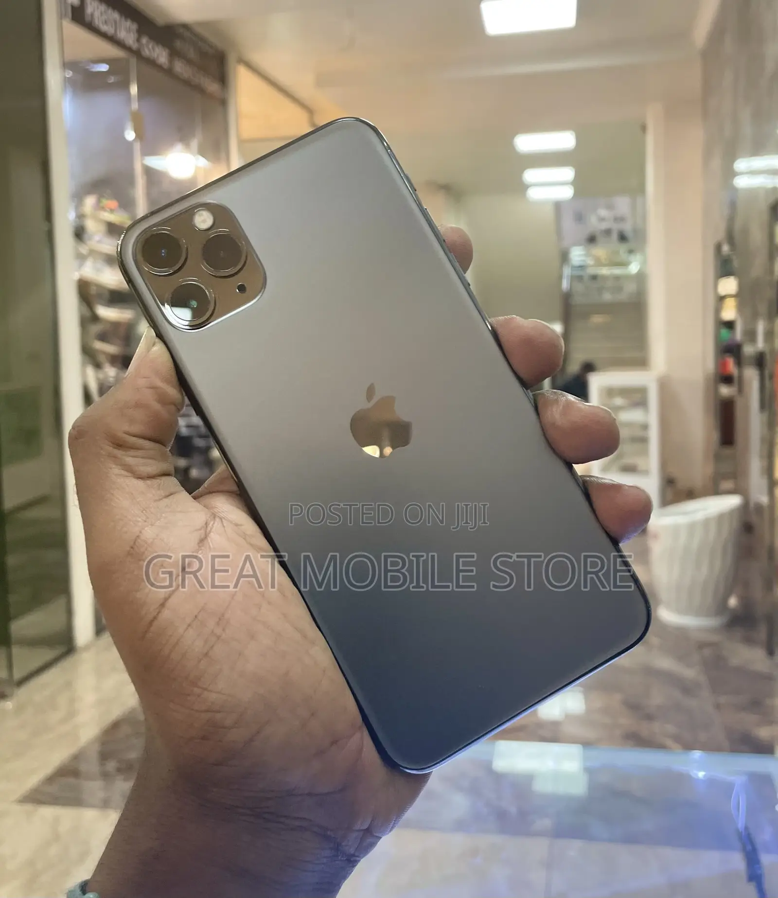 Apple iPhone 11 Pro Max 64 GB Green