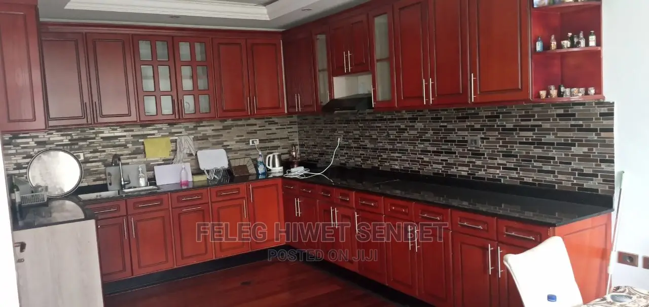 Furnished 5bdrm House in አአ, Bole for Sale