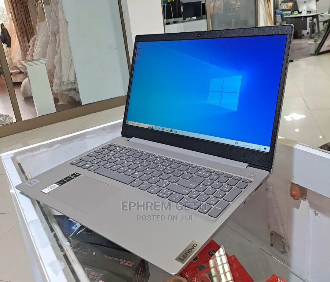 New Laptop Lenovo Ideapad 3 4GB Intel Core I3 SSD 256GB