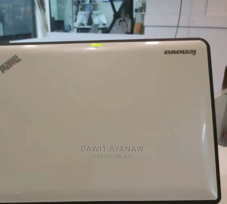 New Laptop Lenovo ThinkPad X131e 4GB Intel Core 2 Quad HDD 500GB