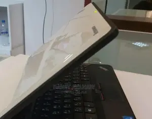 New Laptop Lenovo ThinkPad X131e 4GB Intel Core 2 Quad HDD 500GB