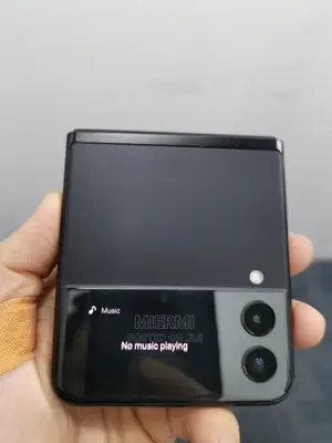 New Samsung Galaxy Z Flip3 5G 128 GB Black