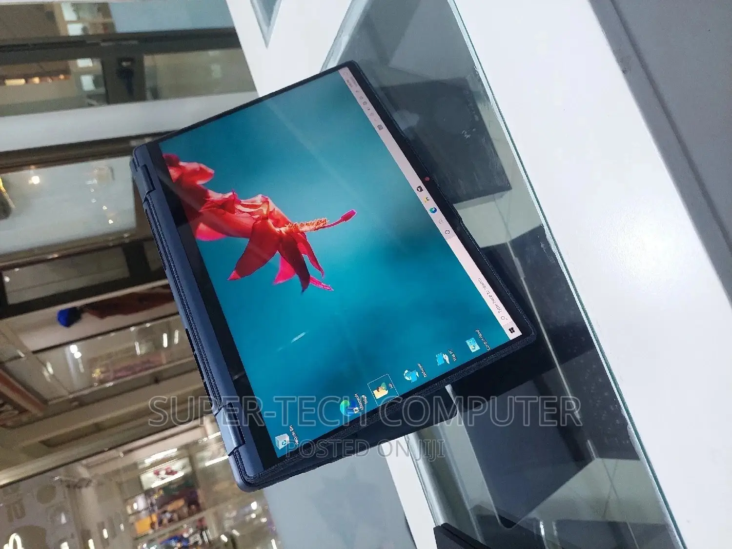 New Laptop Lenovo Yoga 910 8GB AMD Ryzen 5 SSD 512GB