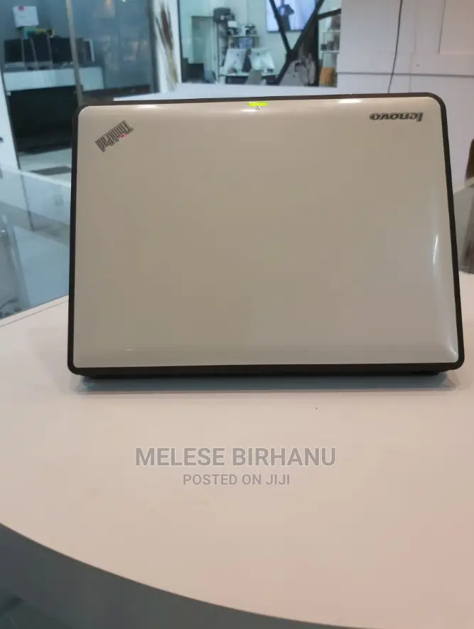 New Laptop Lenovo ThinkPad X131e 4GB Intel Core 2 Duo HDD 500GB