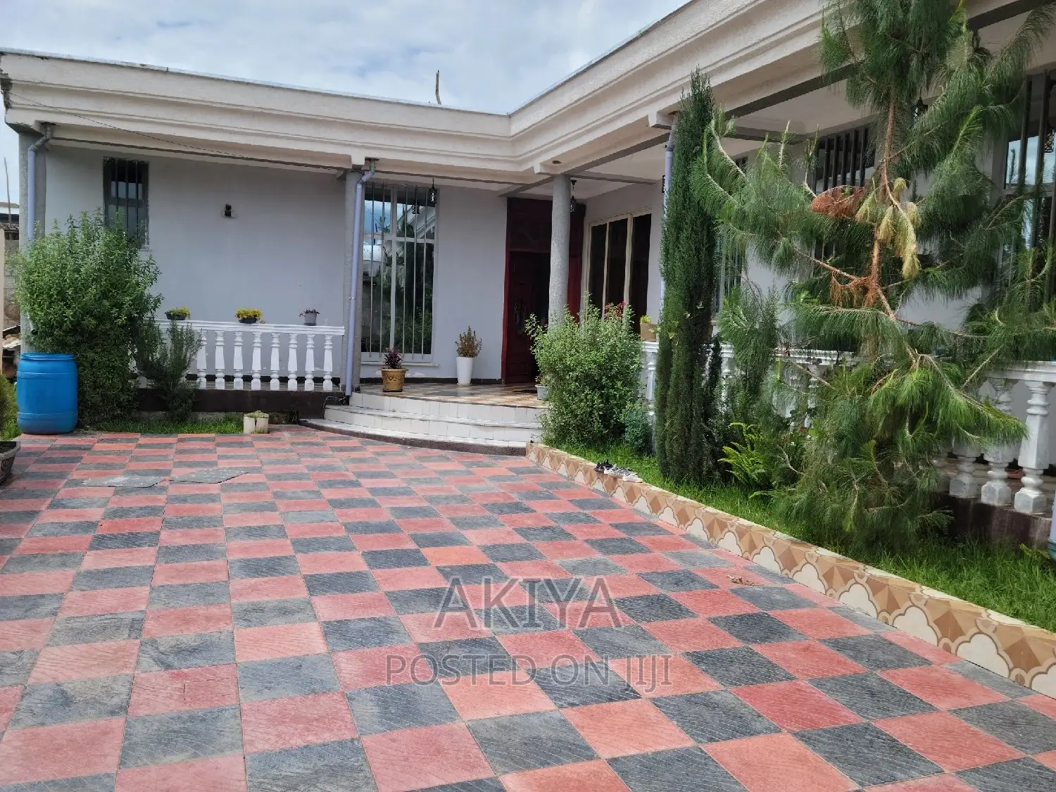 Furnished 4bdrm House in House, Oromia-Finfinne for sale