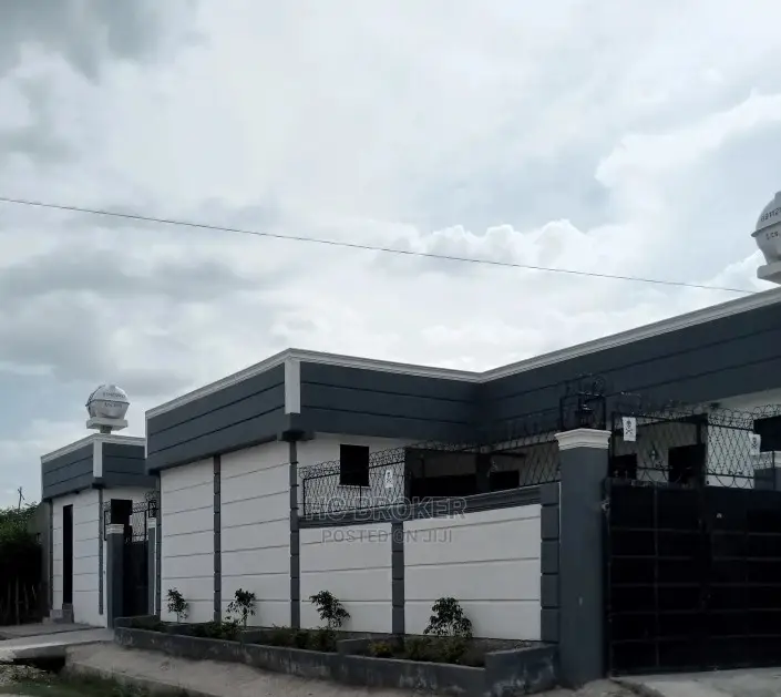 Furnished 6bdrm House in Dukem City, East Shewa for sale