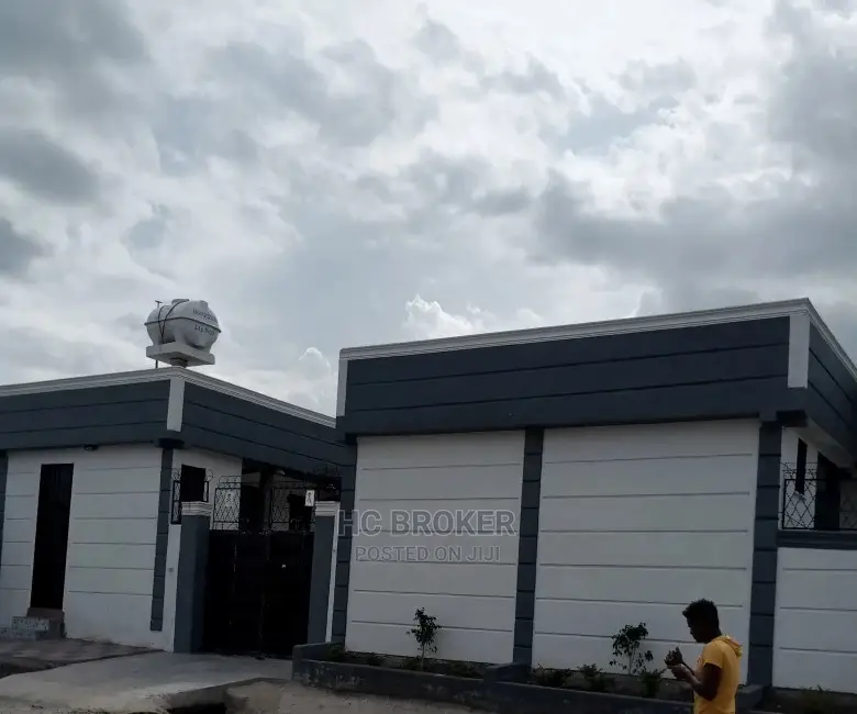 Furnished 6bdrm House in Dukem City, East Shewa for sale