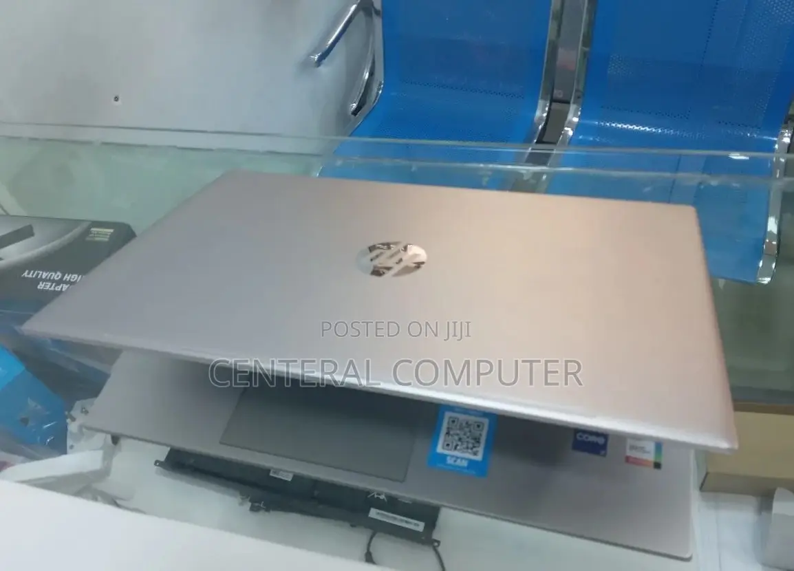 New Laptop HP Pavilion 13 16GB Intel Core I7 SSD 512GB