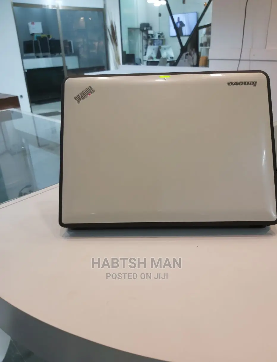 New Laptop Lenovo ThinkPad X131e 4GB Intel Celeron HDD 500GB