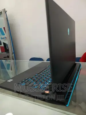 New Laptop Alienware Area-51m 32GB Intel Core I9 SSD 512GB