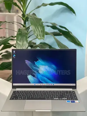 New Laptop Samsung Galaxy Book 2 16GB Intel Core I7 SSD 512GB