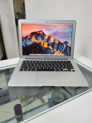 New Laptop Apple MacBook Air 2015 8GB Intel Core I5 SSD 128GB