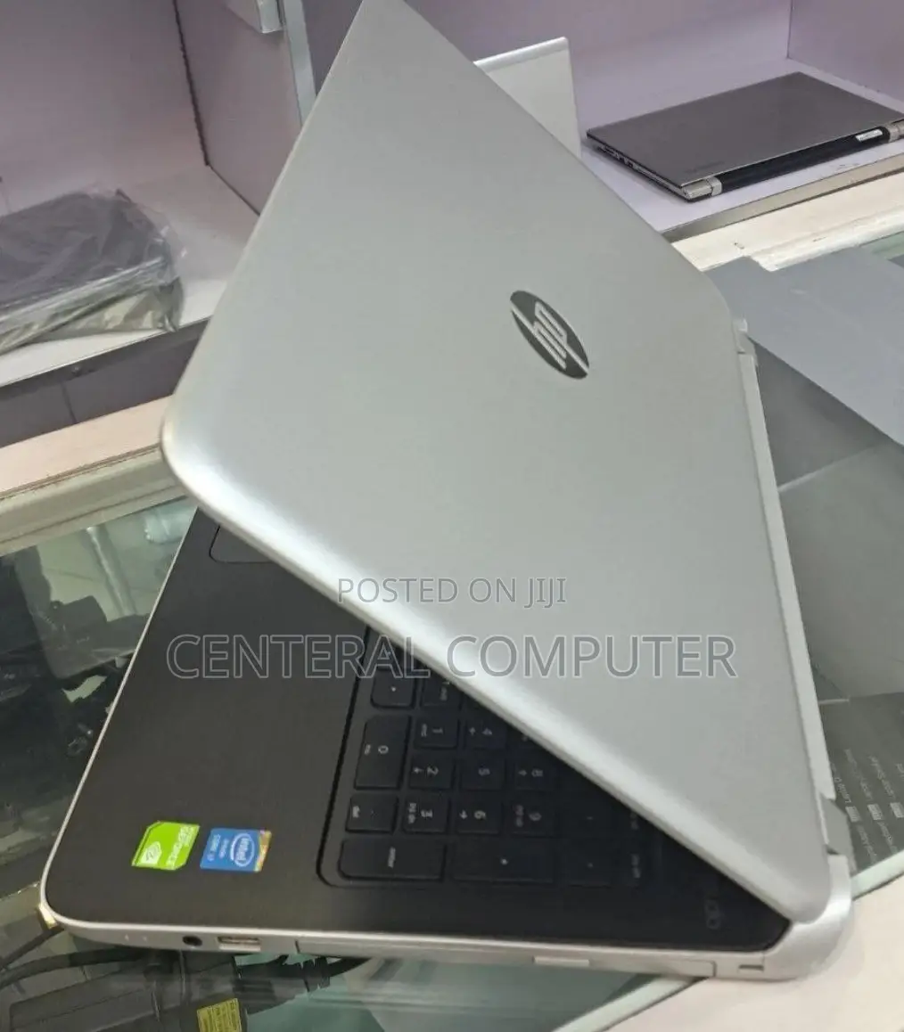 New Laptop HP Pavilion X360 11 8GB Intel Core I7 HDD 1T