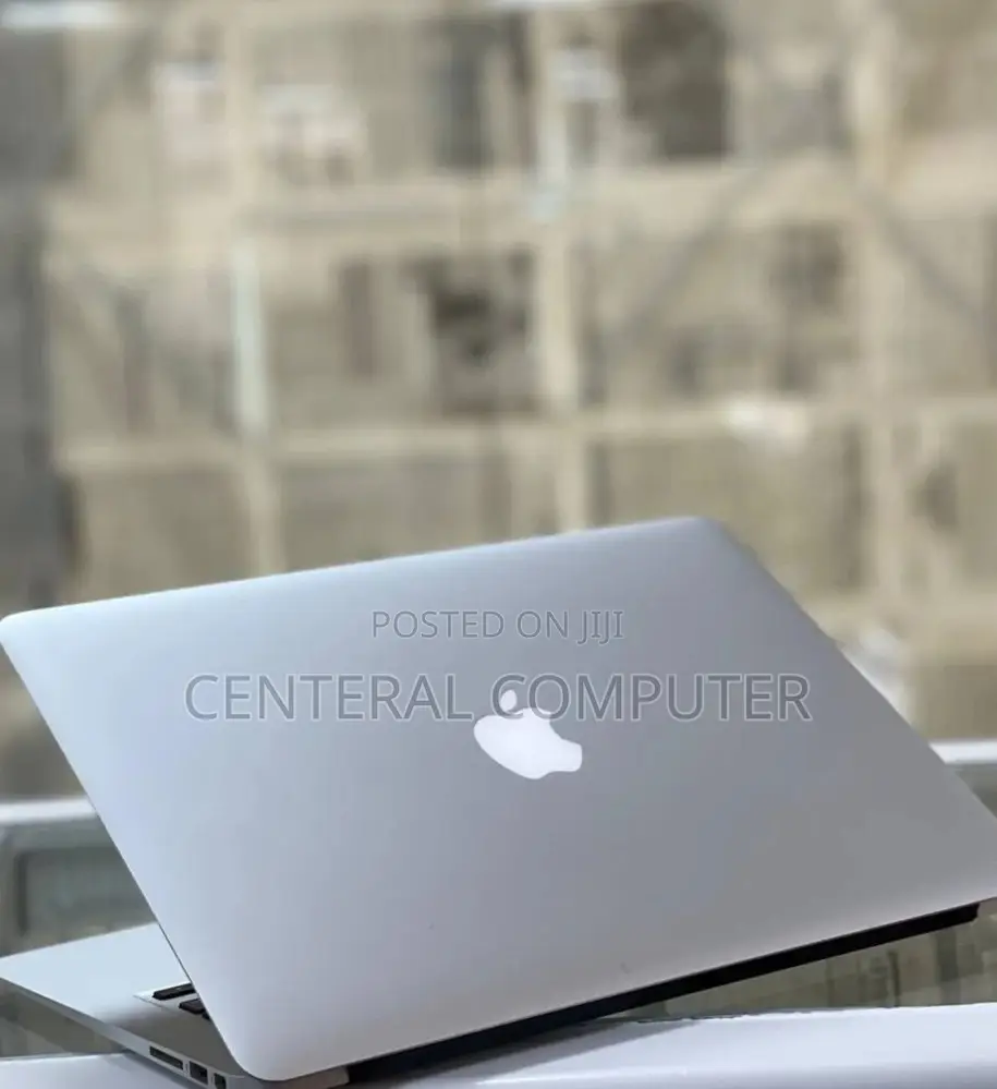 New Laptop Apple MacBook Air 2017 8GB Intel Core I7 SSD 256GB