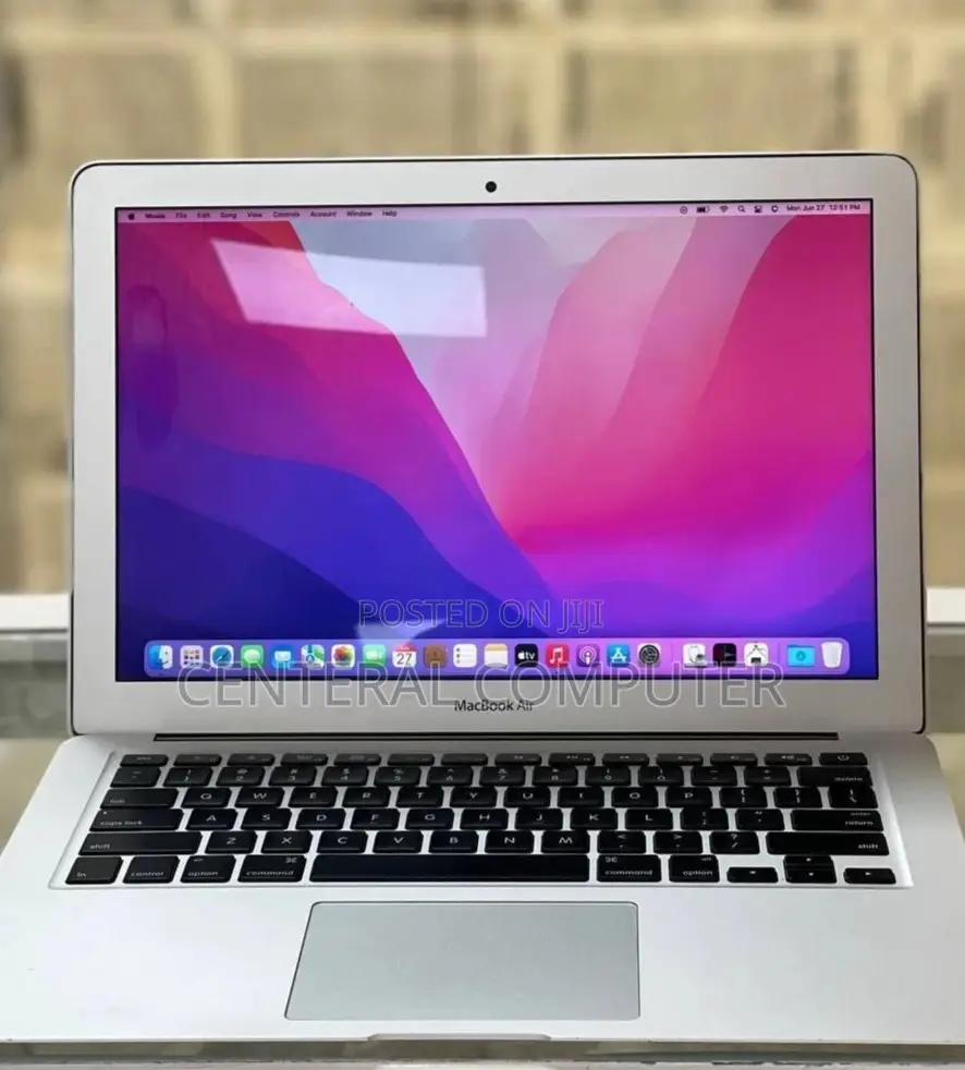 New Laptop Apple MacBook Air 2017 8GB Intel Core I7 SSD 256GB