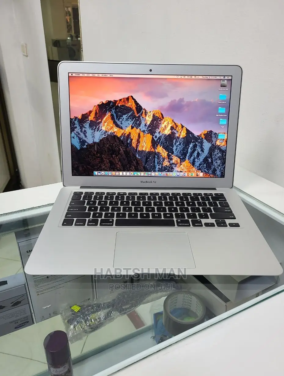 New Laptop Apple MacBook Air 2015 8GB Intel Core I5 SSD 128GB