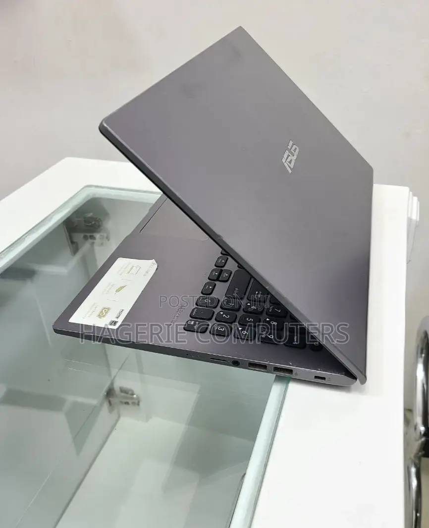 New Laptop Asus VivoBook 15 X505BA 8GB AMD SSD 256GB