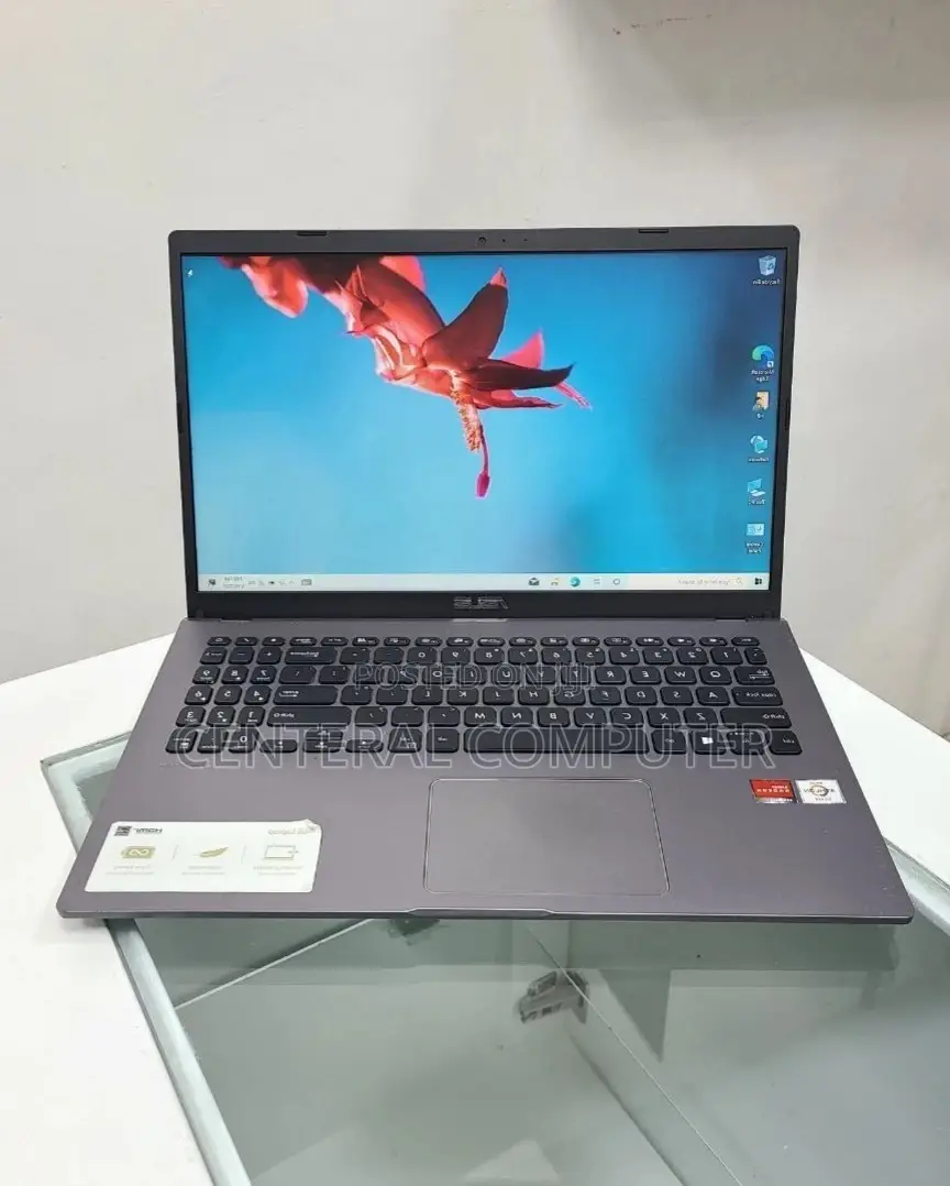Laptop Asus VivoBook S301LP 8GB Intel Atom SSD 256GB