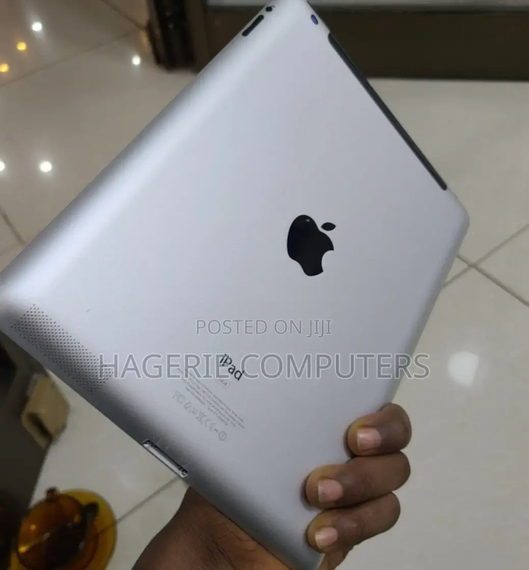 New Apple iPad 3 Wi-Fi + Cellular 32 GB Silver