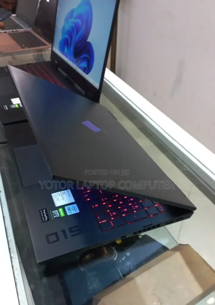 New Laptop HP Omen 15 8GB Intel Core I7 SSD 16 GB