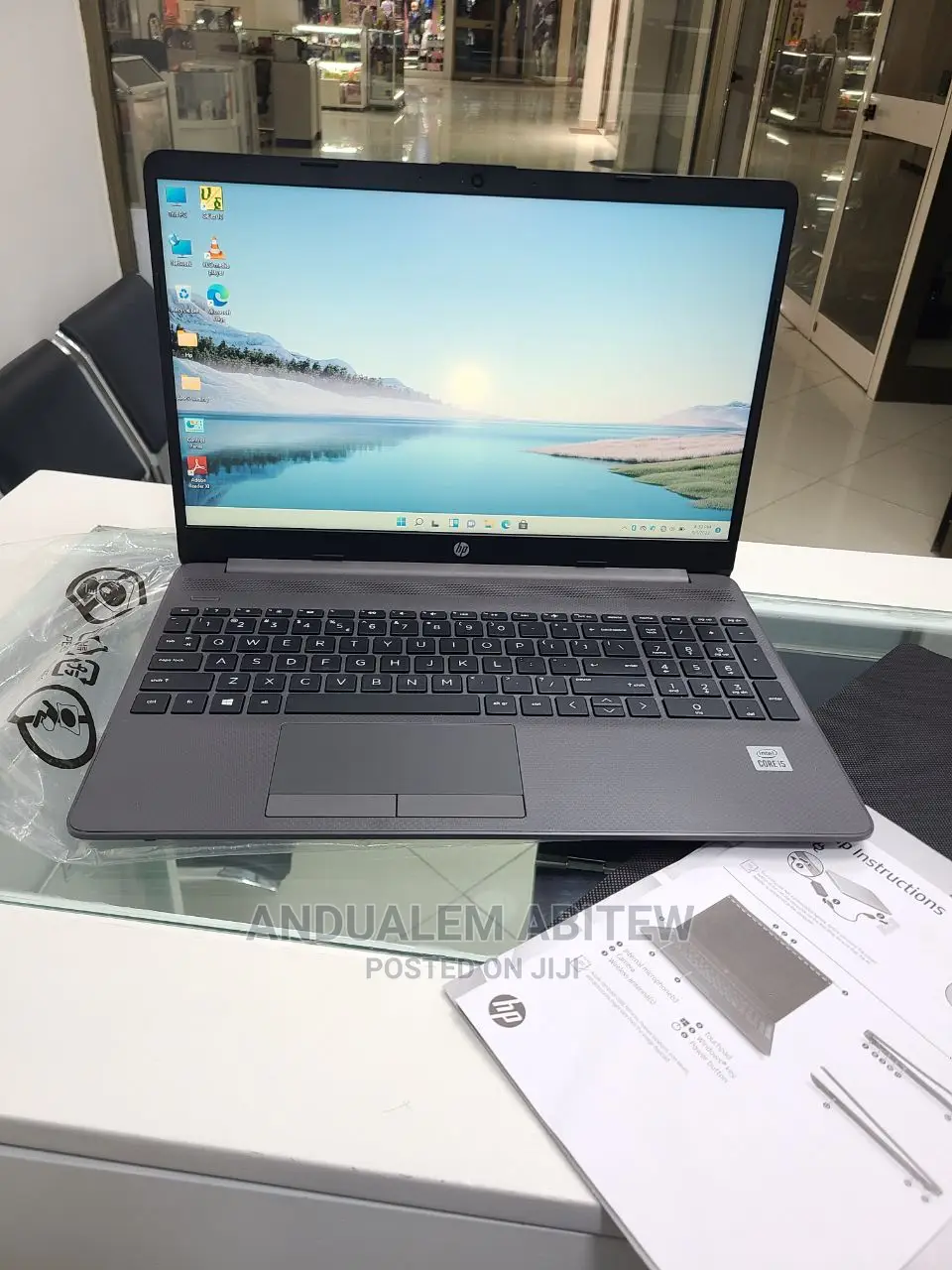 New Laptop HP Stream Notebook 8GB Intel Core I5 SSHD (Hybrid) 1T