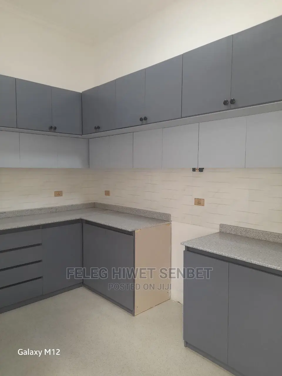 Furnished 5bdrm Villa in አአ, Bole for sale