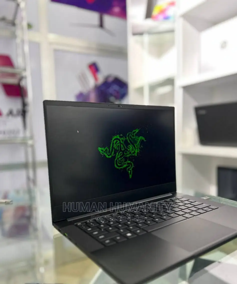 New Laptop Razer Blade Advanced 16GB AMD Ryzen 9 SSD 1T
