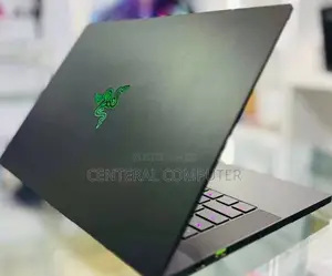 New Laptop Razer Blade Stealth 16GB AMD Ryzen 9 SSD 1T