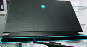 New Laptop Alienware M17x R2 32GB Intel Core I9 SSD 1T