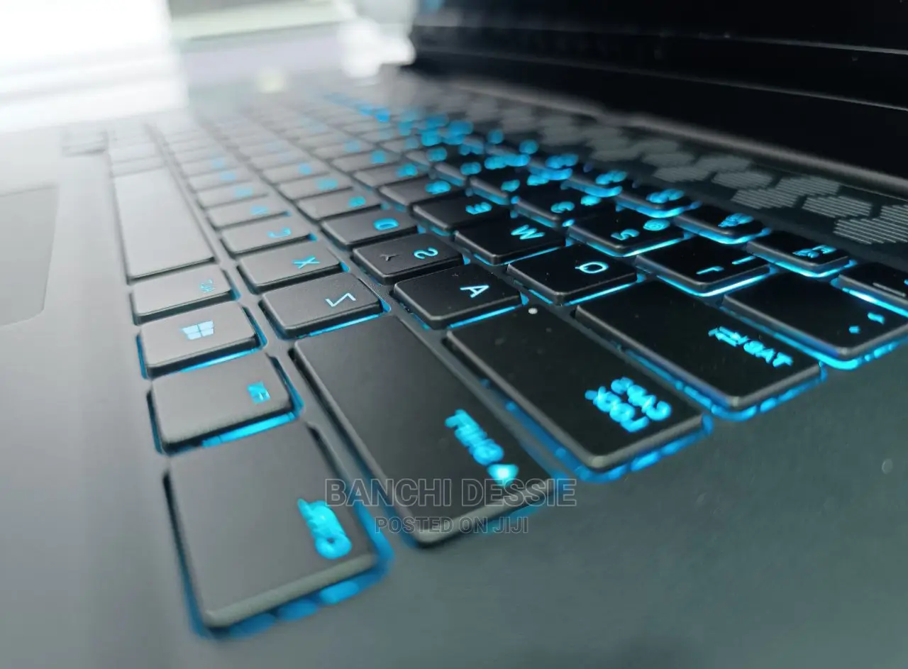 New Laptop Alienware M17x R2 32GB Intel Core I9 SSD 1T