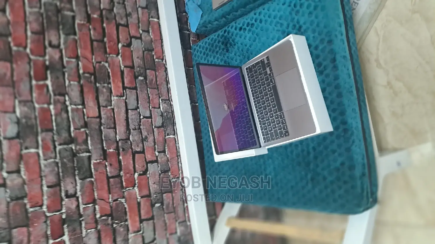 New Laptop Apple MacBook Air 2020 M1 8GB Apple M1 SSD 256GB