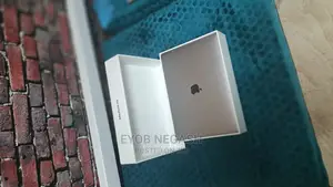 New Laptop Apple MacBook Air 2020 M1 8GB Apple M1 SSD 256GB