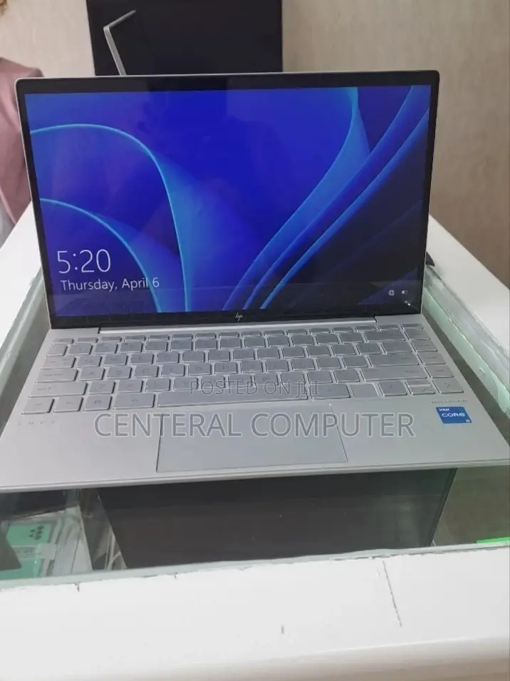 New Laptop HP Envy 13 8GB Intel Core I5 SSD 512GB