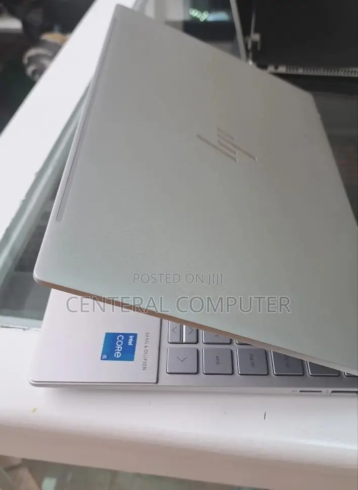 New Laptop HP Envy 13 8GB Intel Core I5 SSD 512GB