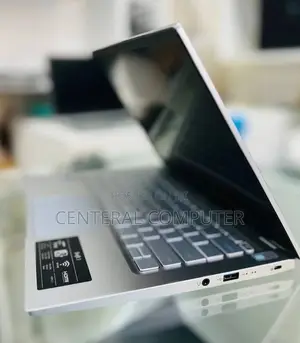 New Laptop Acer Swift 1 16GB Intel Core I7 SSD 512GB