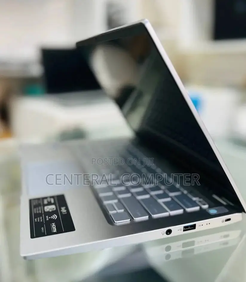 New Laptop Acer Swift 1 16GB Intel Core I7 SSD 512GB